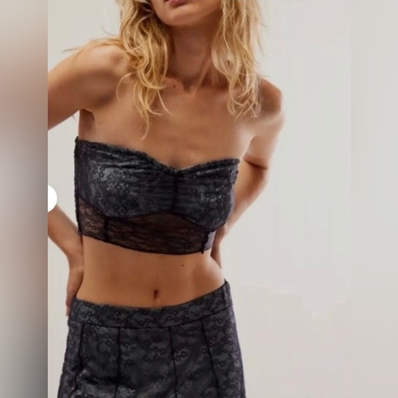 Free People Shape Of You Lace 2 piece Skirt Set in Navy Size Small - Picture 2 of 16